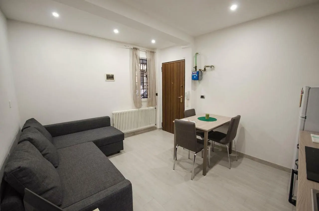 Apartment Bibiena Lodge, Appartamento Moderno In Centro Bologna Italy