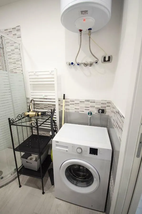 Apartment Bibiena Lodge, Appartamento Moderno In Centro Bologna