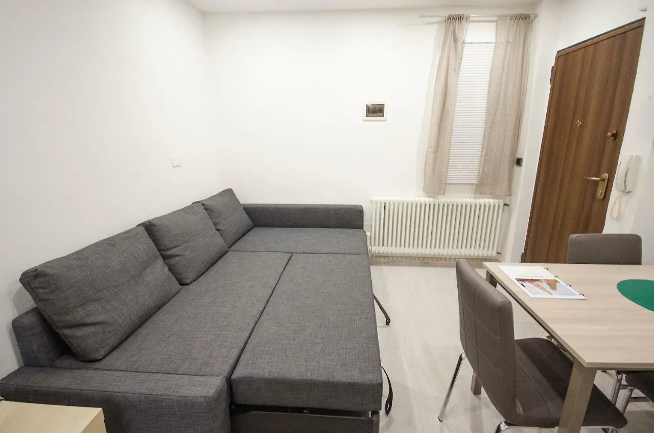 Apartment Bibiena Lodge, Appartamento Moderno In Centro Bologna